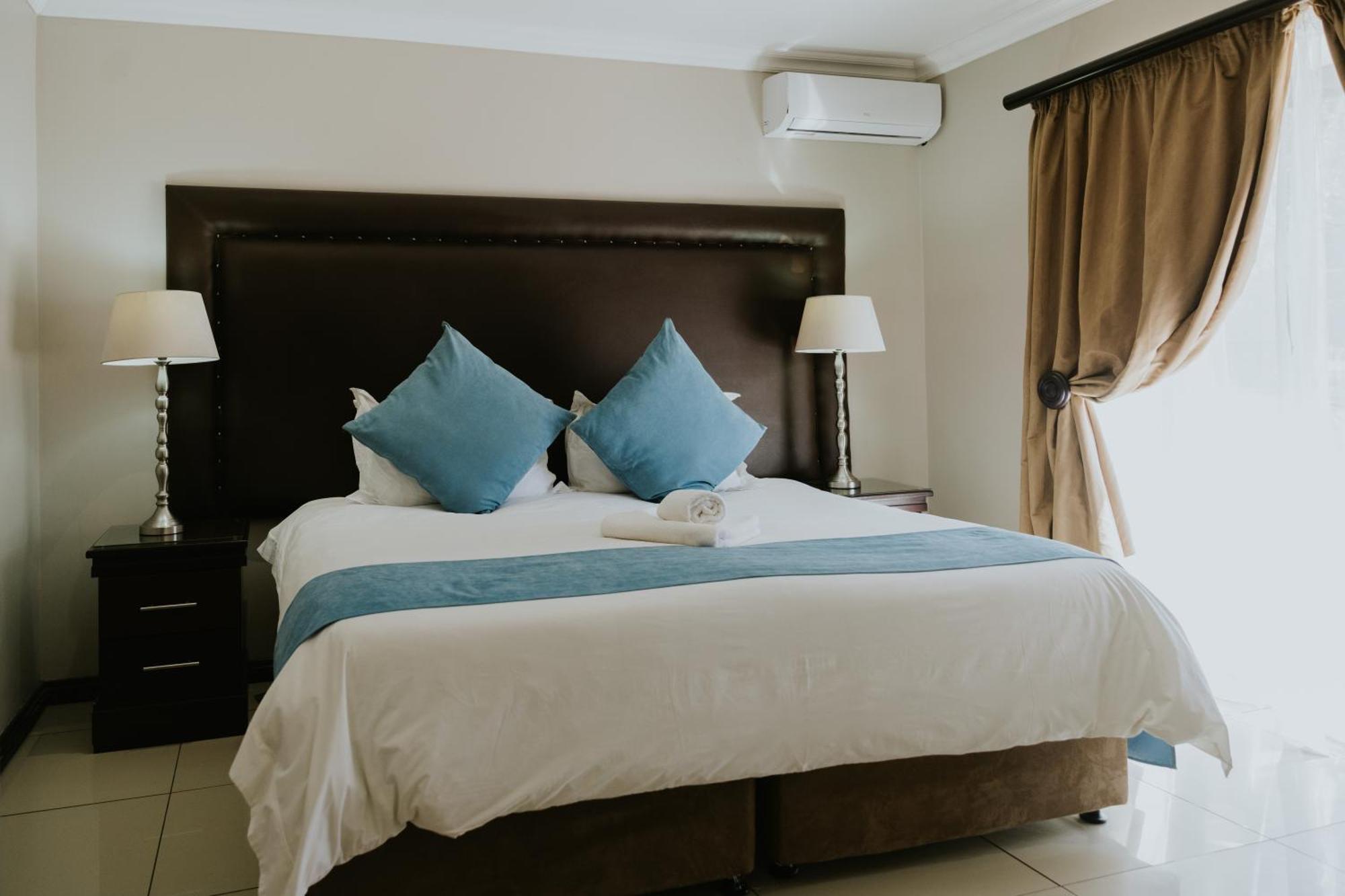 Le Grand Chateau Hotel ปาเรส ภายนอก รูปภาพ