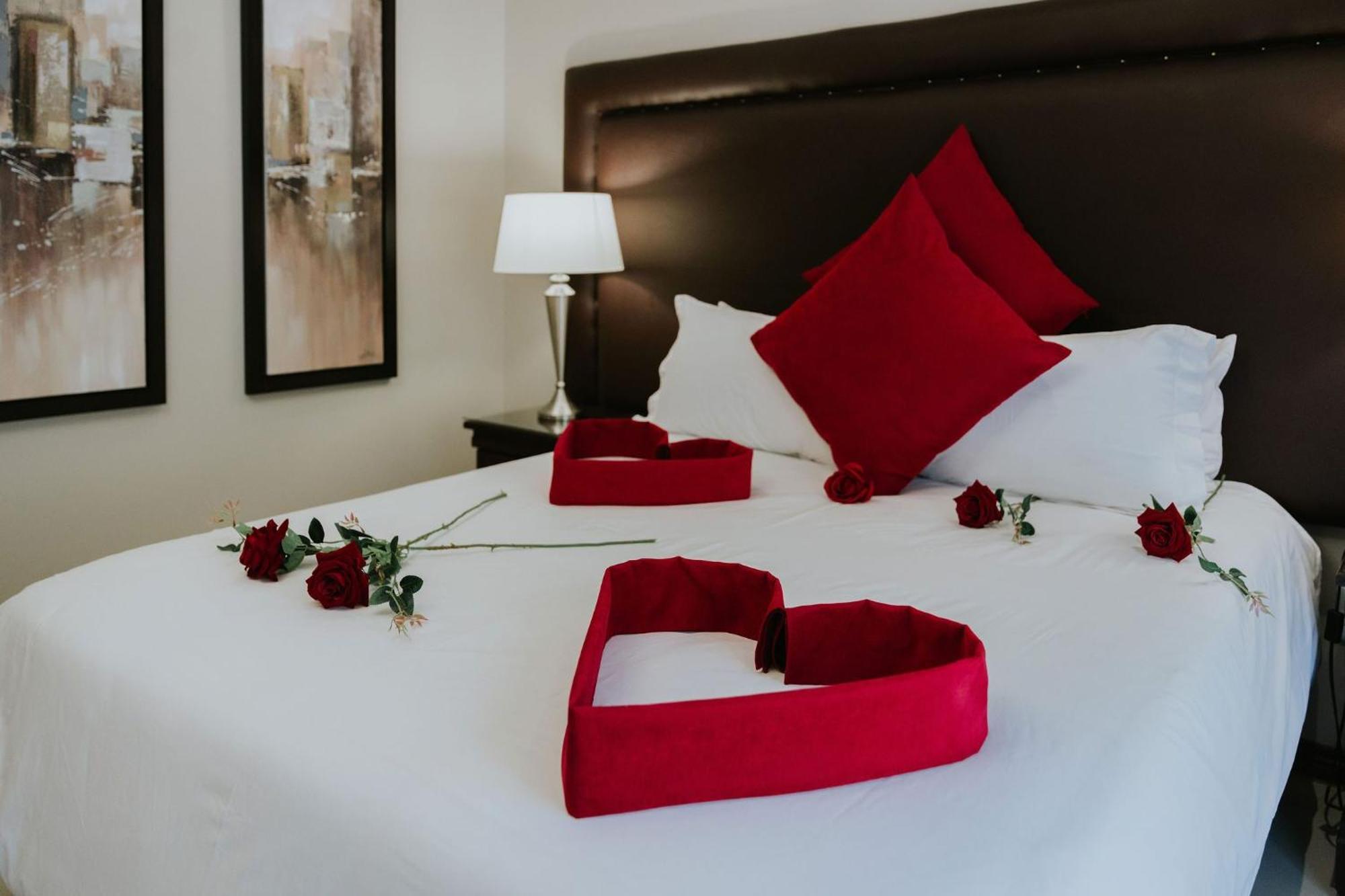Le Grand Chateau Hotel ปาเรส ภายนอก รูปภาพ